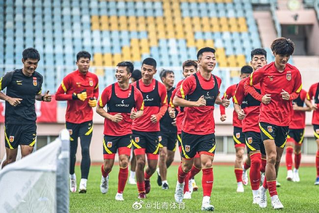 事件平历史最低!FIFA女足年终排名：中国女足降至第19 日本第8朝鲜第9FIFA女足新一期世界排名公布，中国女足下降4位至第19，亚足联第4。